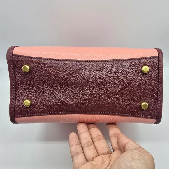 Coach Field Tote 22 Colorblock with Coach Badge Rouge Multi - Picture 5 of 8